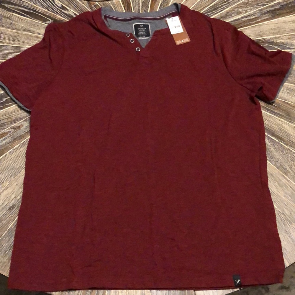 Denver Hayes Men’s Modern Fit Shirt